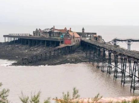 1867 yılında açılan İngiltere’nin Weston-super-Mare kentindeki Birnbeck Pier, bir dönem