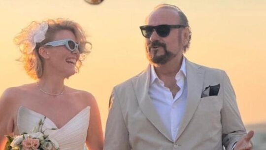 Ünlü tenor Hakan Aysev, özel hayatıyla yeniden gündeme geldi. Daha