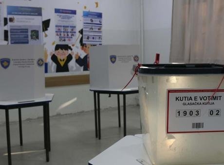 Kosovalı 1 milyon 959 bin 962 seçmen, ülke genelinde 949