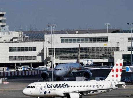 Brüksel Havaalanında ani grev! Uçuşlarda 3 saatlik gecikmeler yaşanıyor Belçika’nın başkenti Brüksel’de bulunan ve uluslararası uçuşlara ev sahipliği yapan