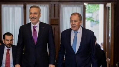 Dışişleri Bakanı Hakan Fidan, Moskova’da Rus mevkidaşı Lavrov ile bir araya geldi Dışişleri Bakanı Hakan Fidan ve Rusya Dışişleri Bakanı Lavrov, Moskova’da