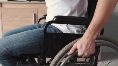 Kaynak:CNN TÜRK Kara mayınları, patlamamış mühimmatlar ve savaş nedeniyle engelli