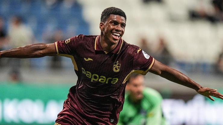 Kaynak:Cnnturk.com Zenit, Trabzonspor’dan Felipe Augusto’yu kadrosuna kattı. Haberin Devamı Haberin
