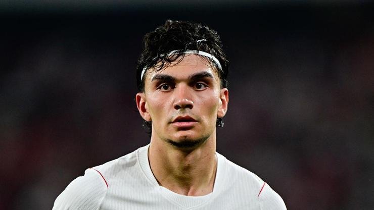 Kaynak:Milliyet Eintracht Frankfurt forması giyen 20 yaşındaki yetenekli futbolcu, Teknik