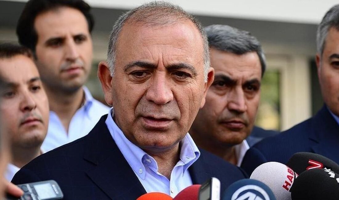 Kaynak:CNN TÜRK Gürsel Tekin’in açıklamaları şöyle; “Şu anda CHP genel