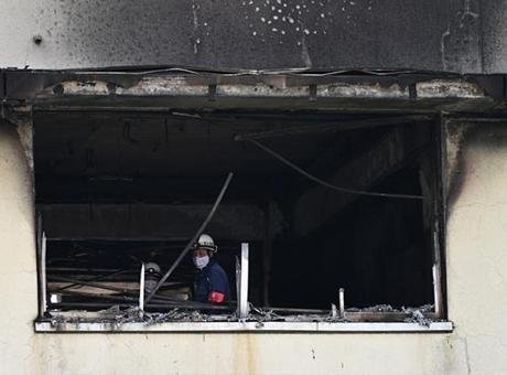 Japonya’nın başkenti Tokyo’da bir ilkokulda çıkan yangın, sabah saatlerinde büyük