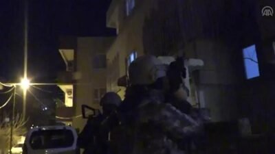 Kaynak:CNN TÜRK NATO öncesi eylem hazırlığındaki 2 teröristin adresi belirlendi.