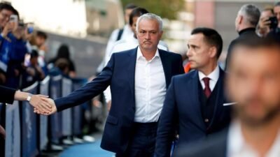 Kaynak:AA Mourinho, Instagram hesabından yaptığı paylaşımda, “Benfica‘ya hizmet etme fırsatını