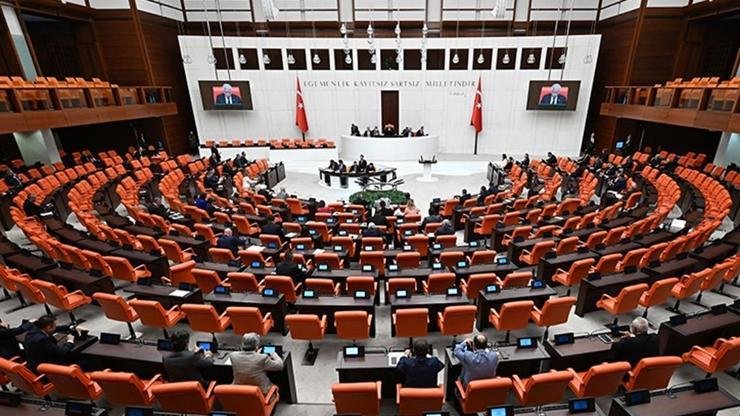 Kaynak:AA Karara göre, 1 Temmuz’da tatile girmesi gereken TBMM, çalışmalarına
