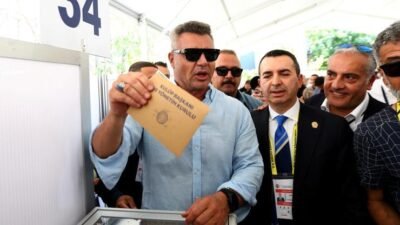 Kaynak:İHA Fenerbahçe’de seçimli olağanüstü genel kurul Şükrü Saraçoğlu Spor Kompleksi’nin