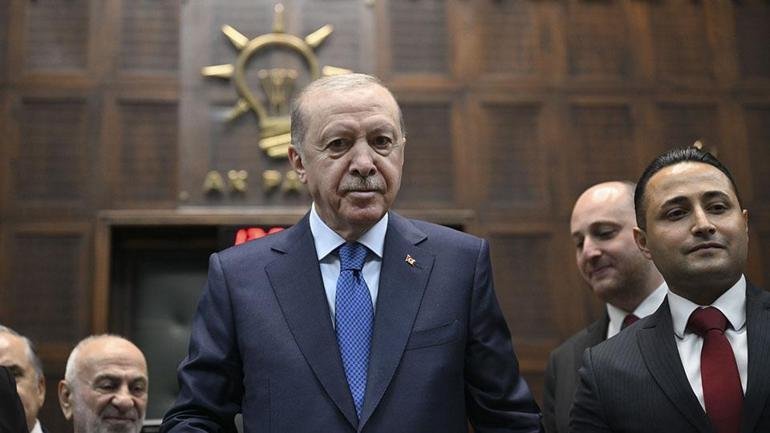 Cumhurbaşkanı Erdoğan, AK Parti grup toplantısı sonrası gazetecilerin sorularını yanıtladı.&nbsp;
