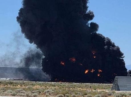 ABD Hava Kuvvetleri’ne ait B-52 bombardıman uçağının ülkenin California eyaletindeki
