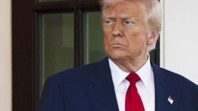 Trump: ‘İran ile görüşmeler kesildi’ haberleri yalan ABD Başkanı Trump, sosyal medya hesabından yaptığı açıklamada, İran’la müzakerelerin