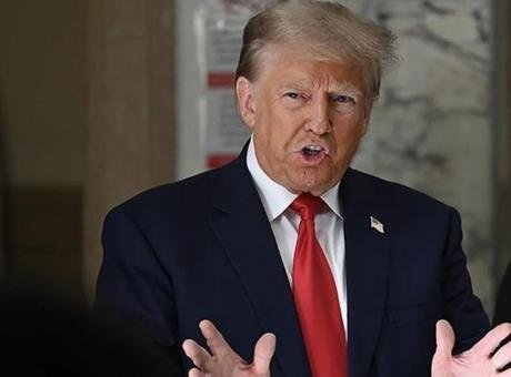 Trump, Beyaz Saray’da otomobil üreticilerinin araç verilerini kilitlemesini ve belirli