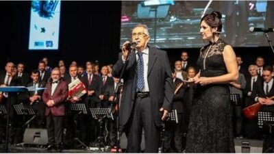 Türk Halk Müziği’nin duayen isimlerinden, akademisyen ve derlemeci Yücel Paşmakçı