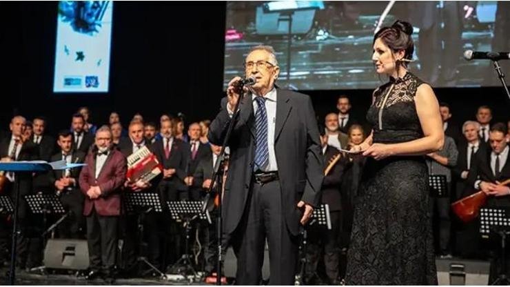 Türk Halk Müziği’nin duayen isimlerinden, akademisyen ve derlemeci Yücel Paşmakçı