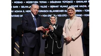 “Türk Kızılay Ödülleri” sahiplerini buldu Türk Kızılay’ın 158 yıl önce 11 Haziran 1868’de iyilik yolculuğuna
