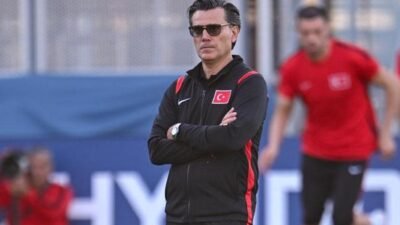 MONTELLA SİTEM ETTİ: ‘BENİ ÜZÜYOR’ Maçlarda verilen su molalarını daha