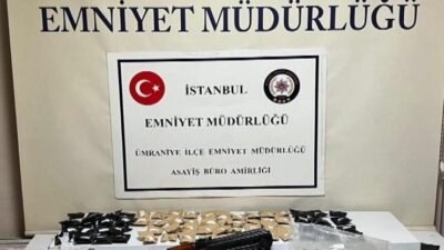 İSTANBUL, (DHA)- ÜMRANİYE’de bir eve düzenlenen uyuşturucu operasyonunda 1 kilo