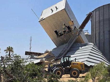 2 bin 500 tonluk buğday silosu çöktü! Bir kişi göçük altında Kuzey Kıbrıs Türk Cumhuriyeti’nin (KKTC) Gazimağusa’ya bağlı Kumyalı köyünde Toprak