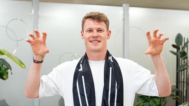 Alexander Nübel: Beşiktaş’ın teklifini ilk duyduğumda… Kaynak:Cnnturk.com Beşiktaş’ın Bayern Münih’ten kadrosuna kattığı deneyimli kaleci Alexander Nübel,