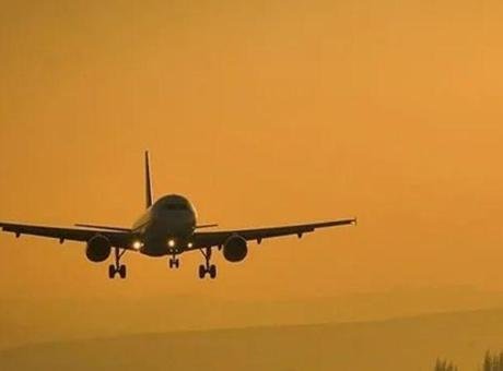 Düsseldorf kentinden havalanan uçak Şam Uluslararası Havalimanı’na ulaştı. Almanya’nın Şam
