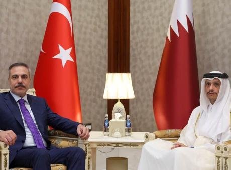 Dışişleri Bakanı Hakan Fidan, Katar Başbakanı ve Dışişleri Bakanı Al Sani ile görüştü Dışişleri Bakanı Hakan Fidan, Katar’a ziyarette bulundu. Dışişleri Bakanı Hakan
