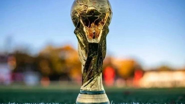 DÜNYA KUPASI YARI FİNAL MAÇLARI NE ZAMAN? 2026 FIFA Dünya Kupası yarı final maç tarihleri Kaynak:Cnnturk.com 2026 FIFA Dünya Kupası’nda yarı final eşleşmeleri belli oldu.