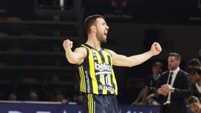 Fenerbahçe Erkek Basketbol Takımı’nda kaptan Melih Mahmutoğlu ile yeni sözleşme