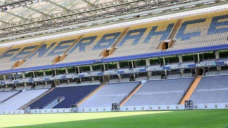 Fenerbahçe’de beklenen gelişme: Maraton Alt E Blok yenilendi Kaynak:Cnnturk.com Sarı-lacivertli kulüp, konuya dair şu açıklamayı yaptı: “Taraftarımızdan gelen