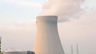 Fransa’da aşırı sıcaklar nükleer santralleri vurdu! Reaktörler birer birer devre dışı bırakıldı Yerel basının devlete ait enerji şirketi EDF’den yapılan açıklamaya dayandırdığı