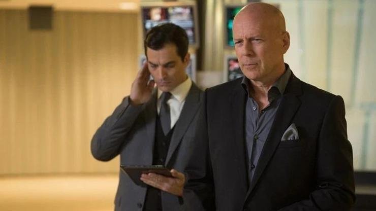Gölge Adam filminin konusu nedir? Gölge Adam filminin oyuncuları kimler? Kaynak:Cnnturk.com Gölge Adam filmi hakkında ayrıntılar sorgulanıyor. Gölge Adam filmi,