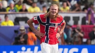 Kaynak:CNN TÜRK SAHALARIN YILDIZI, SANAL MEDYANIN FENOMENİ Futbol sahalarında rakiplerinin
