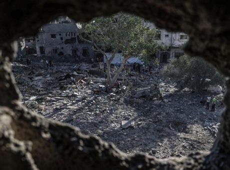 Hamas yetkilisi Hamad, yaptığı açıklamada, İsrail’in Gazze’den çekilmesi ve yeniden