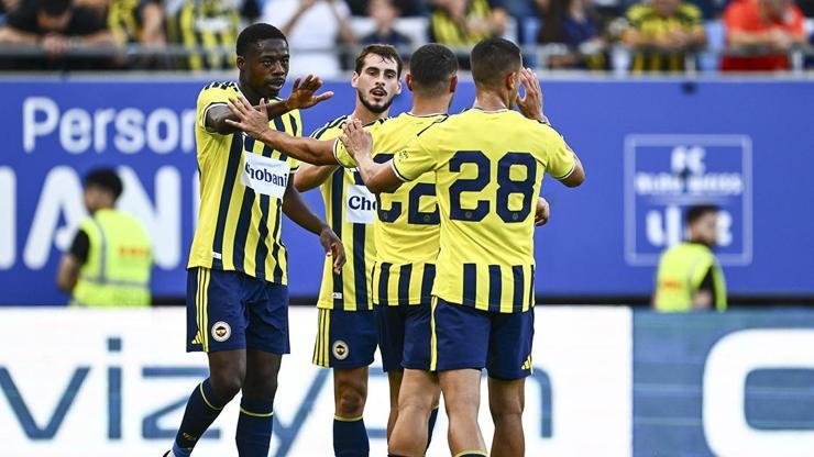 Kaynak:AA Yeni sezon hazırlıklarını Avusturya’da sürdüren Fenerbahçe, kampındaki ikinci hazırlık