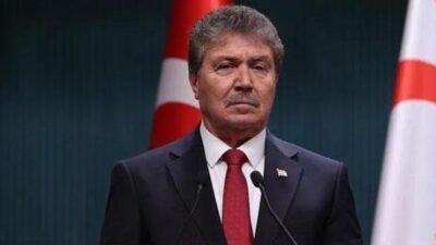 Kuzey Kıbrıs Türk Cumhuriyeti (KKTC) Başbakanı Ünal Üstel, ülkesi ile