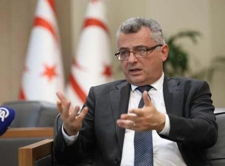 KKTC Cumhurbaşkanı Erhürman’dan AB’ye mesaj! ‘Müzakere masasında taraf olarak yeriniz yok’ Kuzey Kıbrıs Türk Cumhuriyeti (KKTC) Cumhurbaşkanlığından yapılan açıklamaya göre Cumhurbaşkanı