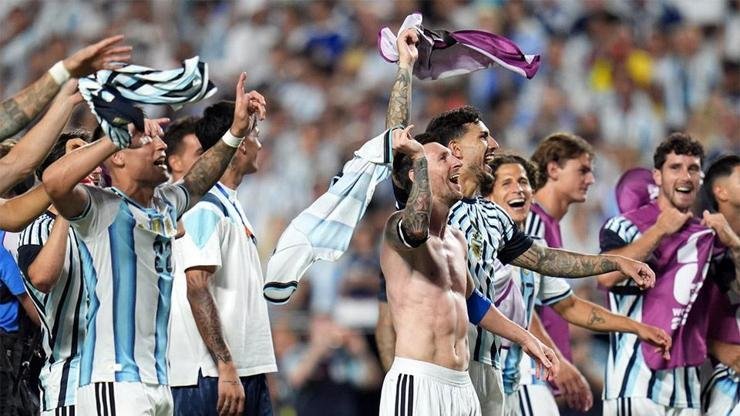 Messi’li Arjantin, İsviçre’yi uzatmalarda devirdi Kaynak:AA Kansas City Stadyumu’nda oynanan mücadele öncesinde hayatını kaybeden Güney