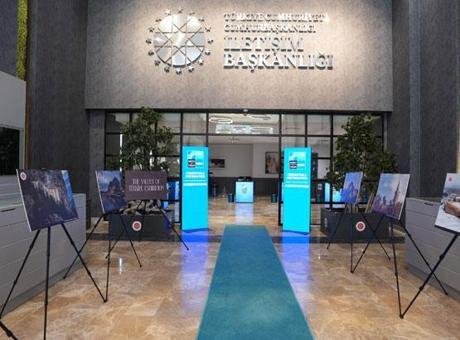 İletişim Başkanlığından yapılan açıklamaya göre, yerli ve yabancı devlet temsilcileri,