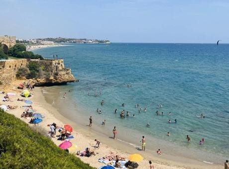 Korkunç olay, sabahın erken saatlerinde İspanya’nın Tarragona kentindeki L’Arrabassada Plajı’nda