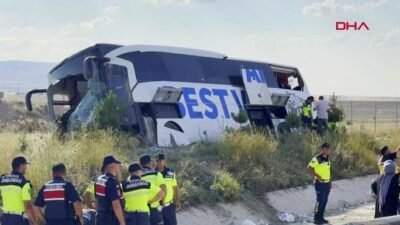 Ankara-Niğde otoyolunun Babakonağı mevkiinde henüz bilinmeyen bir nedenle kontrolden çıkan