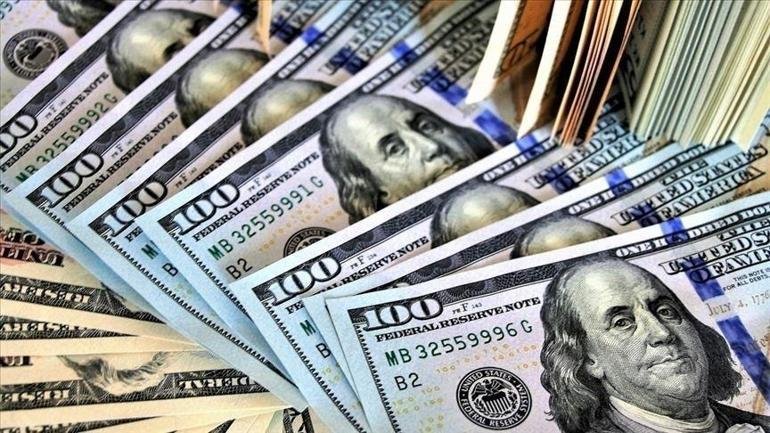İstanbul serbest piyasada&nbsp;dolar&nbsp;47,2390 liradan, avro 54,1080 liradan güne başladı. Serbest