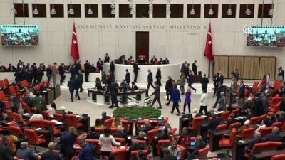 Kaynak:CNN TÜRK Yargı Paketi, komisyon çalışmaları, grup toplantıları. Türkiye Büyük
