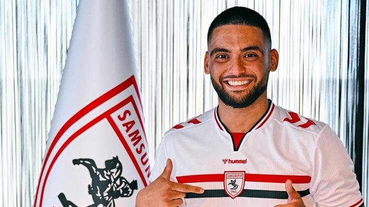 Kaynak:Cnnturk.com Samsunspor, Bilal Bayazıt’ı kadrosuna kattığını duyurdu. Haberin Devamı Haberin