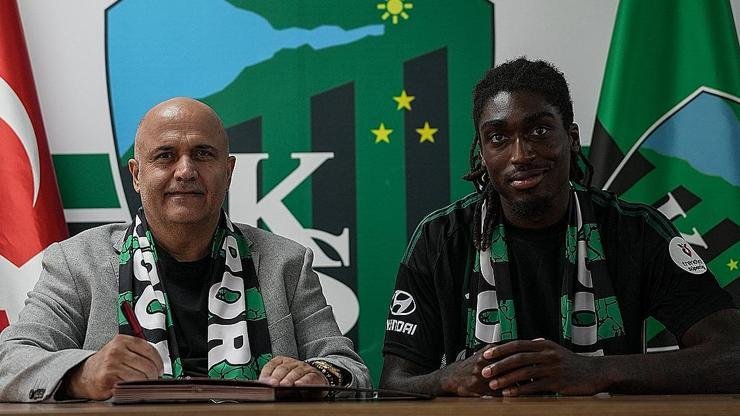 Kaynak:Cnnturk.com Kocaelispor, Fransız stoper Tanguy Zoukrou’yu kadrosuna kattı. Haberin Devamı