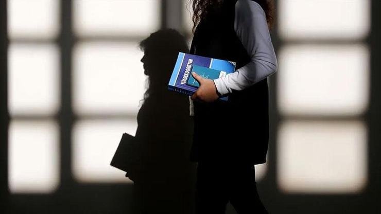 Üniversite dönüşün kapıları açıldı: Öğrenci affından kimler faydalanacak? Kaynak:Hürriyet Haberlerimizi Google’da Takip Edin Gelişmelerden anında haberdar olun. Google’da