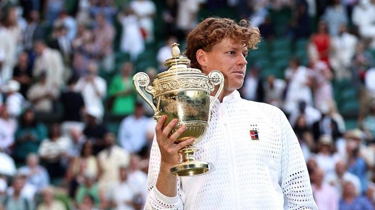 Wimbledon’da şampiyon, bir kez daha Jannik Sinner Kaynak:Cnnturk.com Jannik Sinner, arka arkaya ikinci Wimbledon zaferini elde etti.
