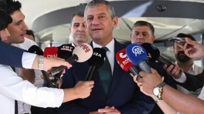 CHP Grup Başkanı Özgür Özel, CHP’li bazı milletvekilleriyle Çankaya’daki bir