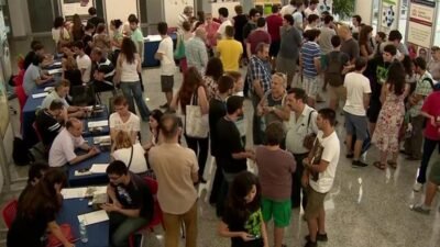 Kaynak:CNN TÜRK Velilere 3 milyon lirayı aşan fiyatlar çıkaran vakıf