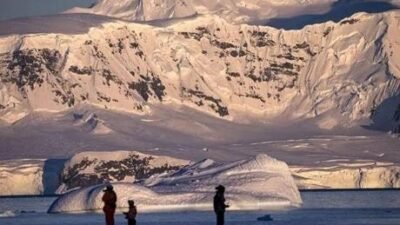 Bilim insanları, Antarktika’da hızlanan buz erimesinin yüzyıllardır buz tabakalarında hapsolmuş